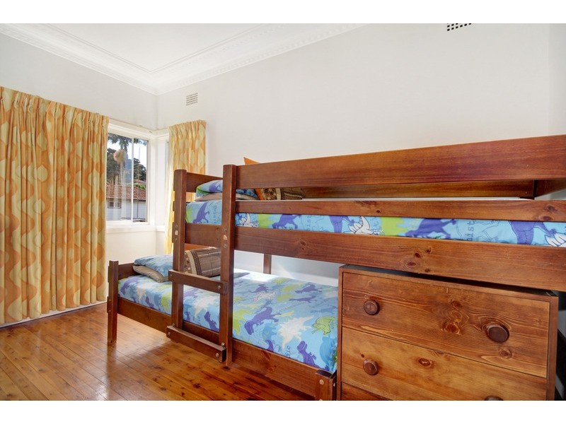 280 Gladstone Avenue, Mount Saint Thomas NSW 2500