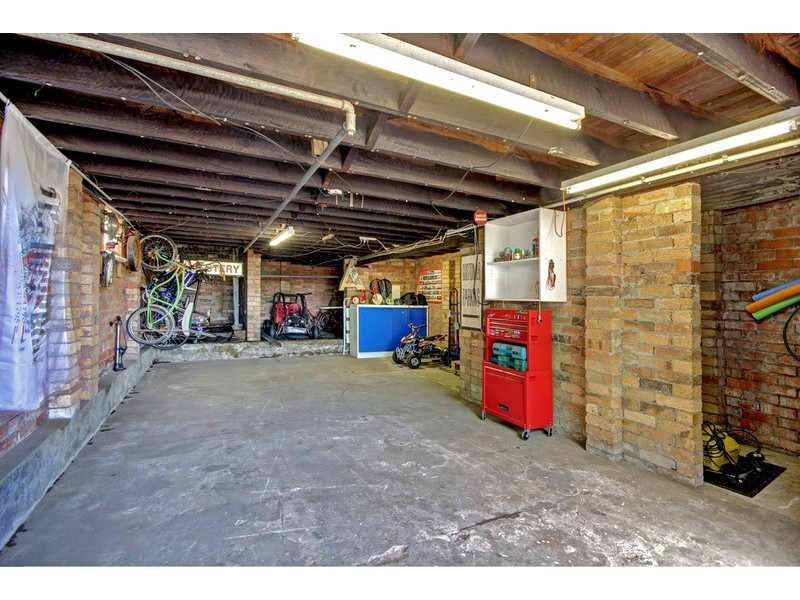 280 Gladstone Avenue, Mount Saint Thomas NSW 2500