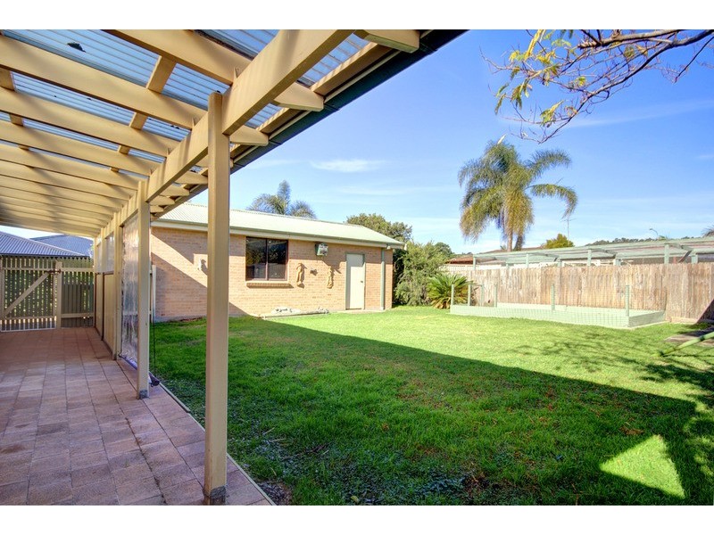 6 Hickory  Street, Albion Park Rail NSW 2527