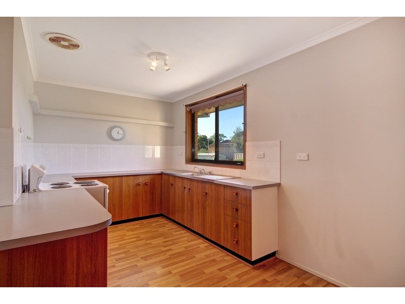 6 Hickory  Street, Albion Park Rail NSW 2527
