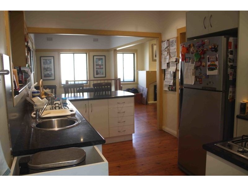 284 Gladstone Avenue, Mount Saint Thomas NSW 2500