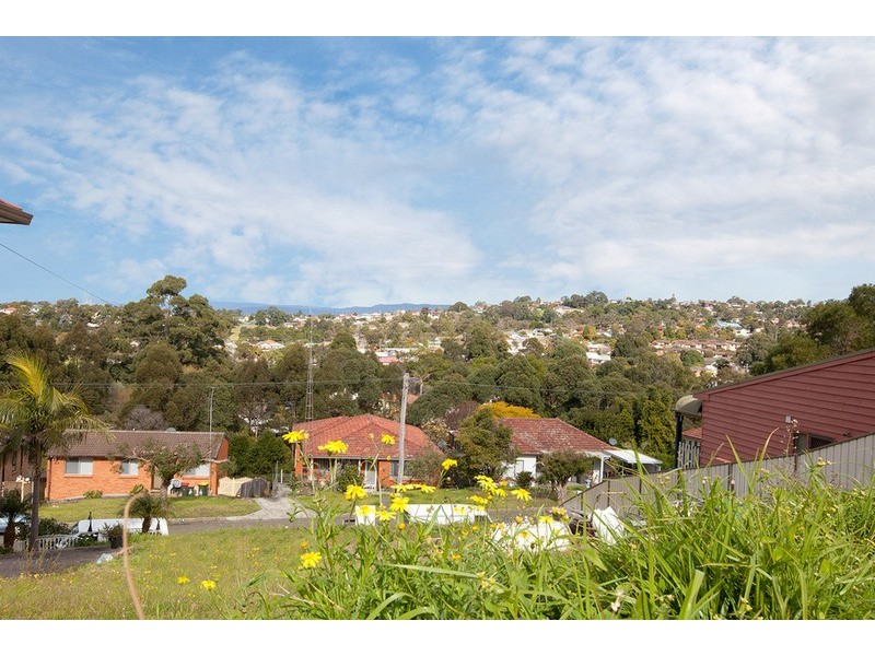 22 Bruce Street, Unanderra NSW 2526