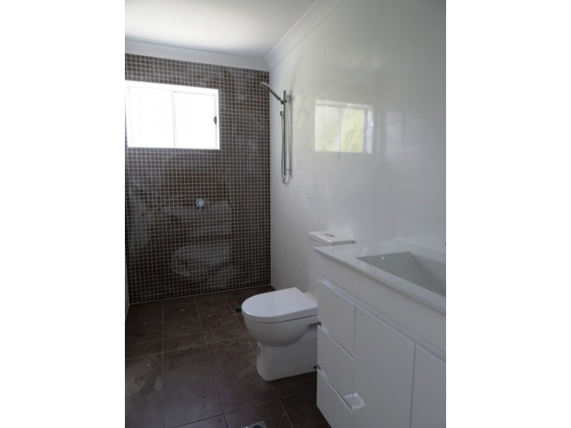 9 Phillips Avenue, West Wollongong NSW 2500