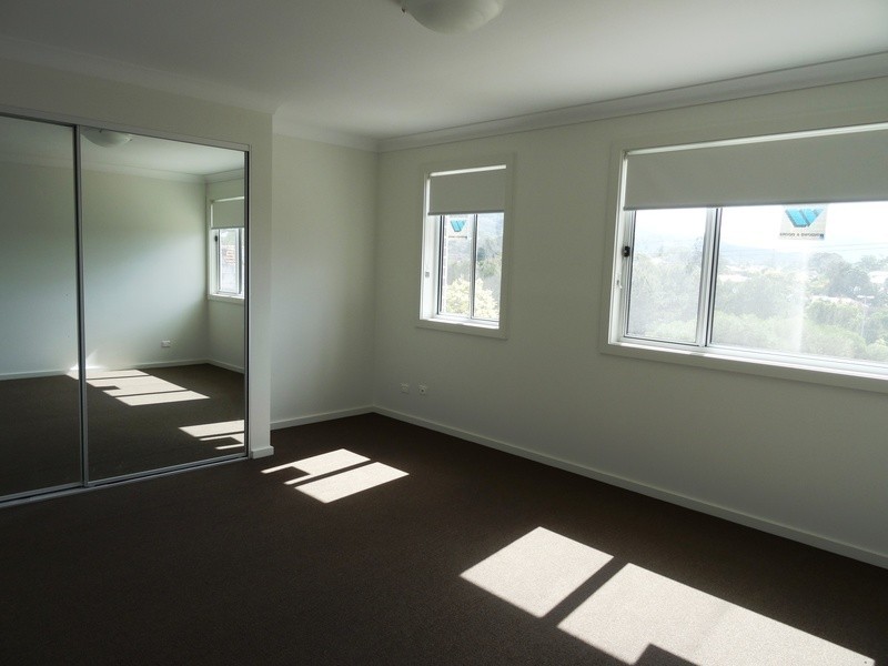 9 Phillips Avenue, West Wollongong NSW 2500