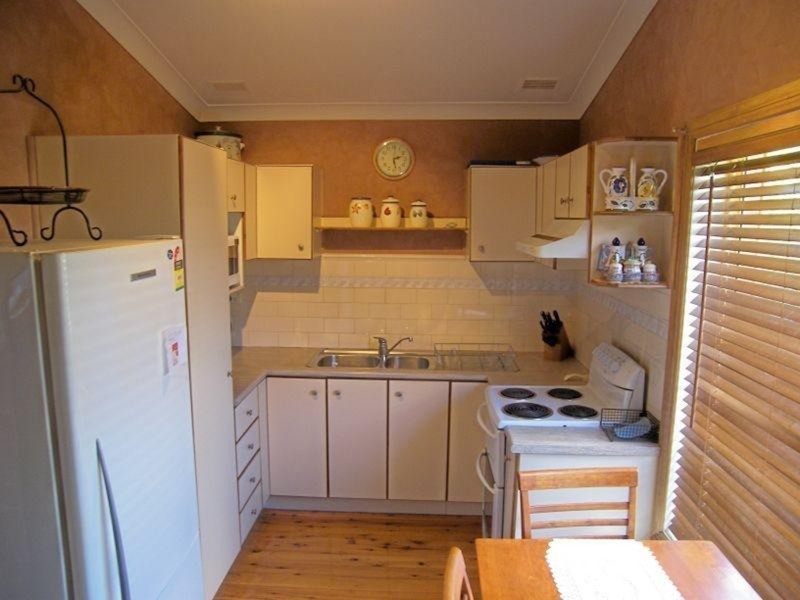 1/24 Prince Edward Drive, Dapto NSW 2530