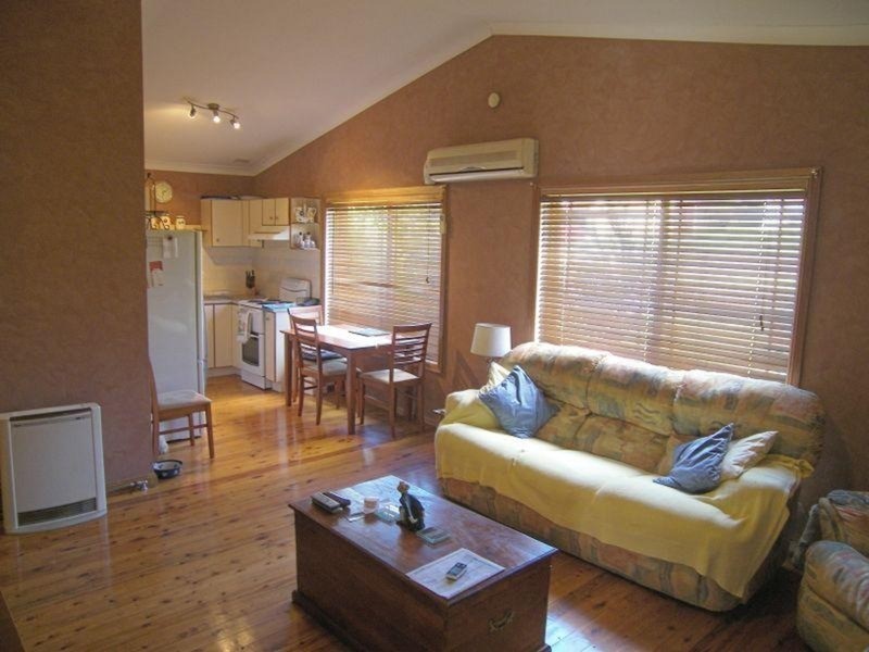 1/24 Prince Edward Drive, Dapto NSW 2530