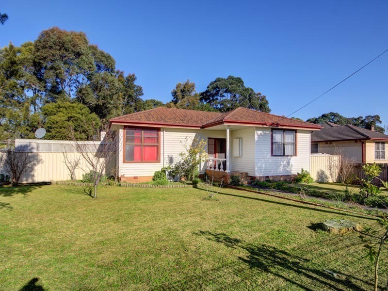 1 Barnes Street, Berkeley NSW 2506