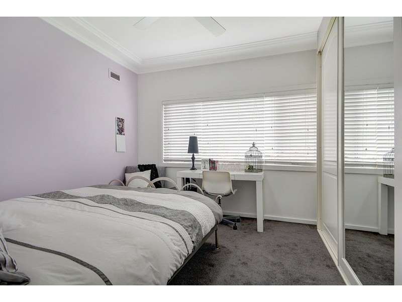 1 Winton  Place, Fairy Meadow NSW 2519