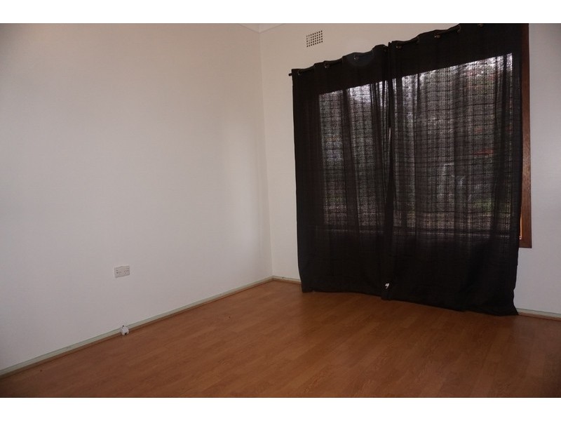 50 Mirrabooka Road, Lake Heights NSW 2502