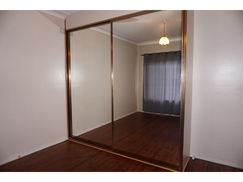 50 Mirrabooka Road, Lake Heights NSW 2502