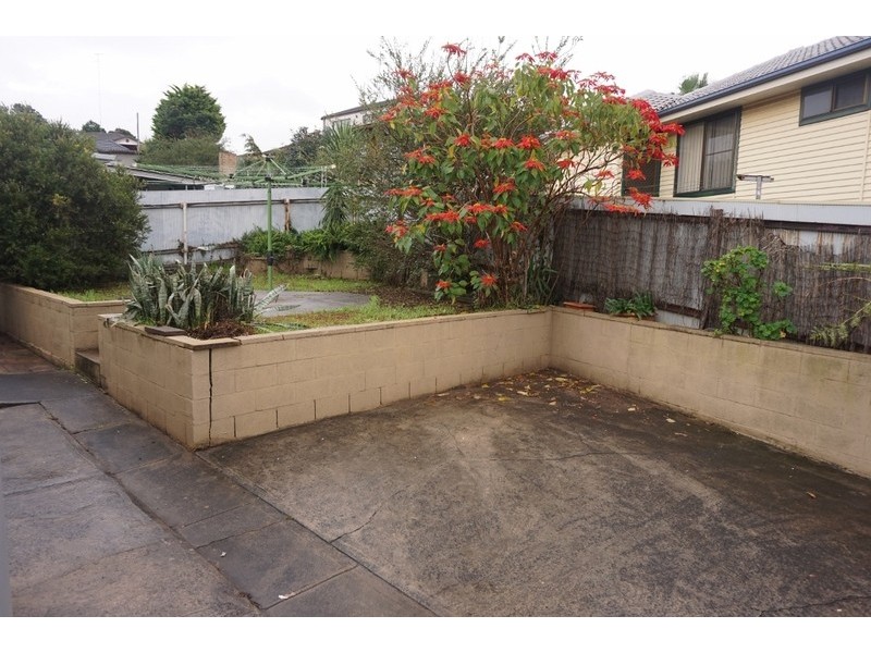 50 Mirrabooka Road, Lake Heights NSW 2502