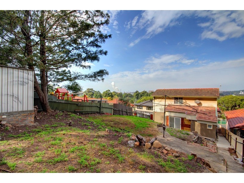 56 Ocean Street, Mount Saint Thomas NSW 2500