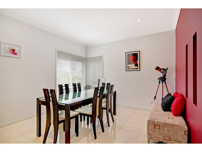 195 Ashburton  Drive, Albion Park NSW 2527