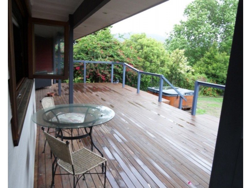 28 Kialoa Road, Woonona NSW 2517