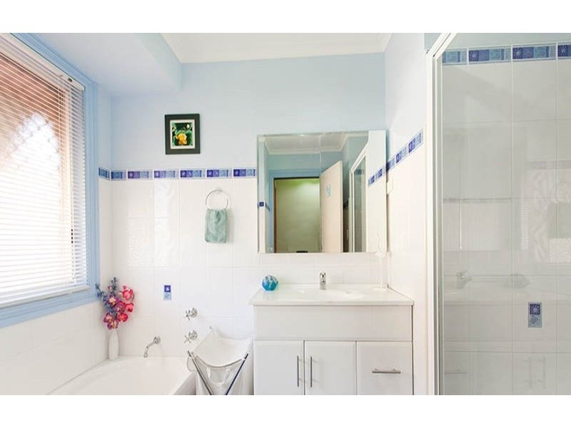 1  Melia  Street, Shellharbour NSW 2529