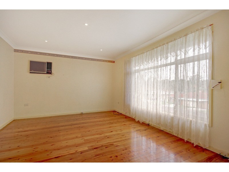 5 Glenview  Street, Dapto NSW 2530