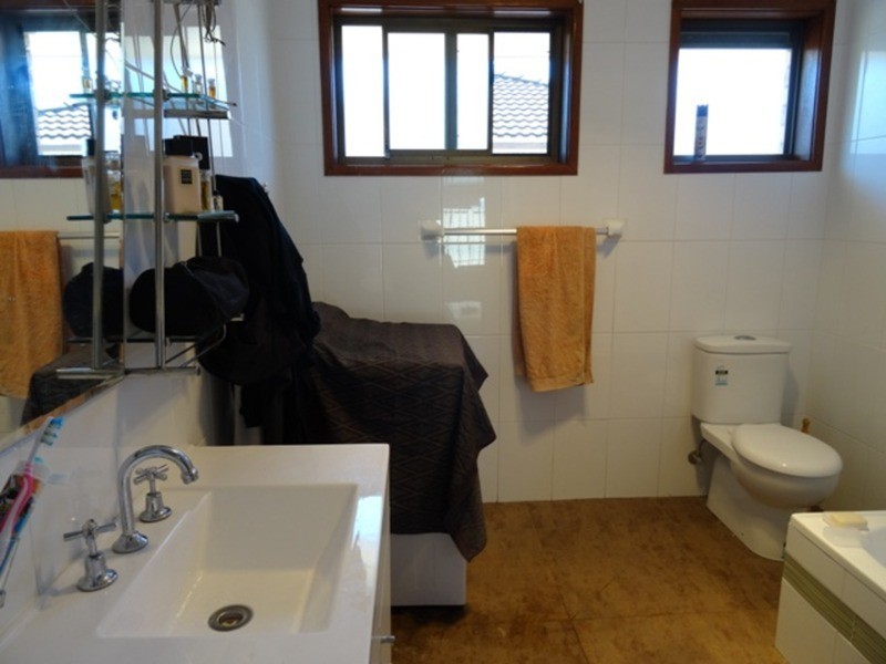 5 Lake Entrance Road, Warilla NSW 2528