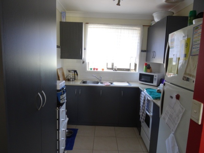 5 Lake Entrance Road, Warilla NSW 2528