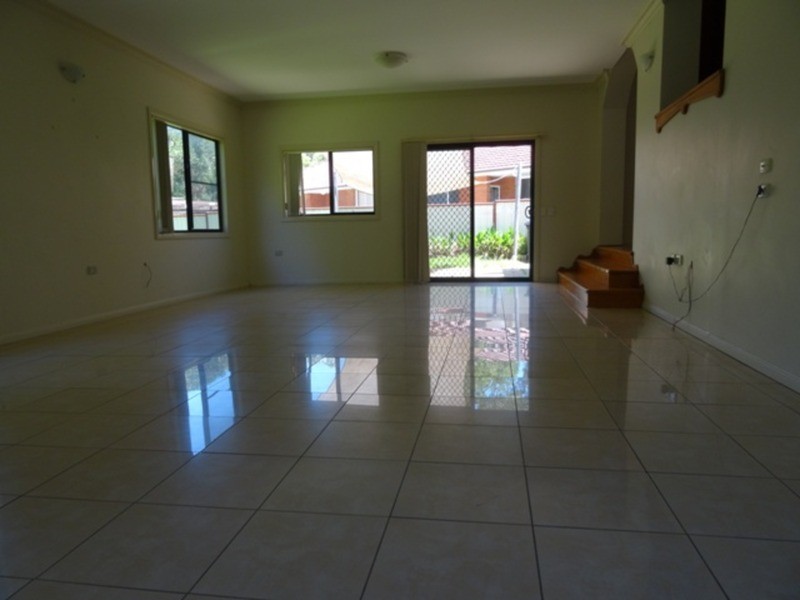 11 Buckle Crescent, West Wollongong NSW 2500