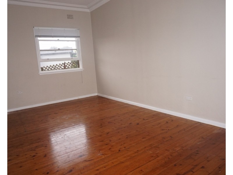 2/33 Stanleigh Crescent, West Wollongong NSW 2500
