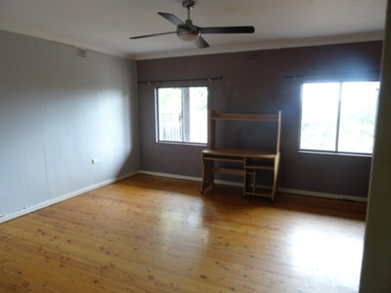 41 The  Avenue, Mount Saint Thomas NSW 2500