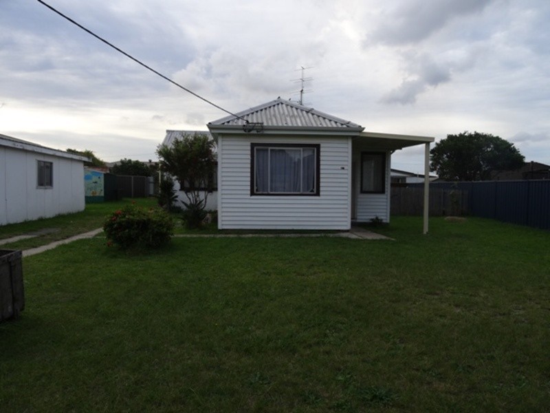 18 Illowra Street, Primbee NSW 2502