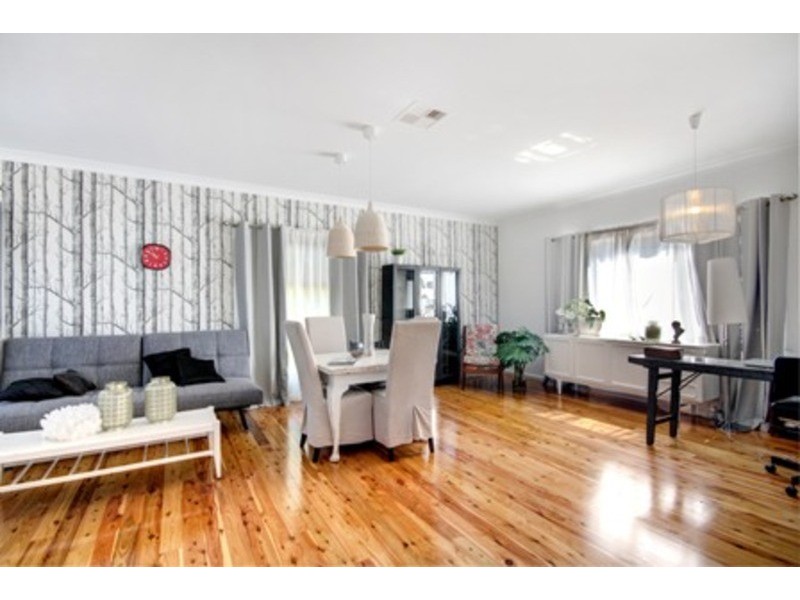 2 Cochrane Street, West Wollongong NSW 2500