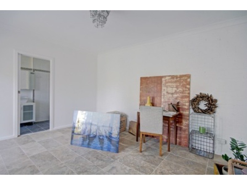 2 Cochrane Street, West Wollongong NSW 2500