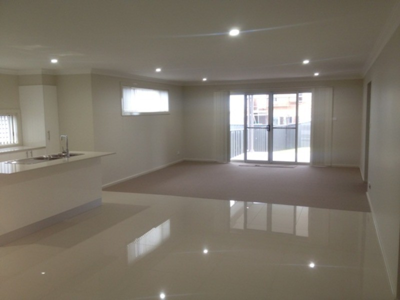 4 Elizabeth  Circuit, Flinders NSW 2529