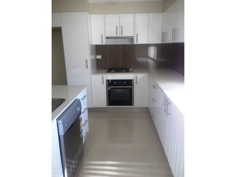 4 Elizabeth  Circuit, Flinders NSW 2529