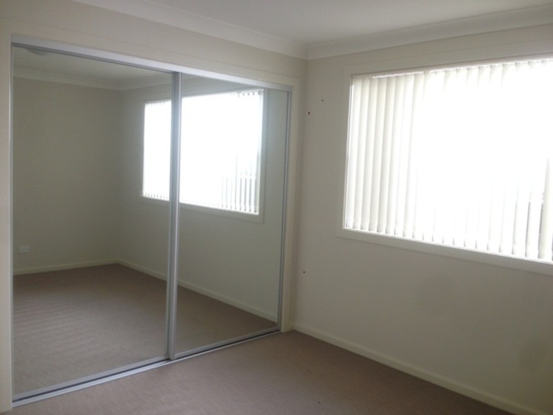 4 Elizabeth  Circuit, Flinders NSW 2529