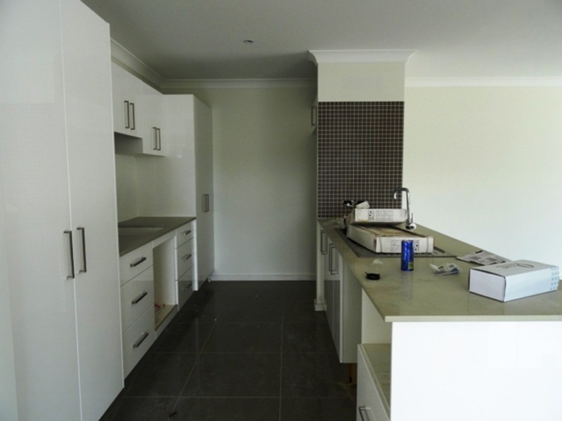 9 Phillips Avenue, West Wollongong NSW 2500