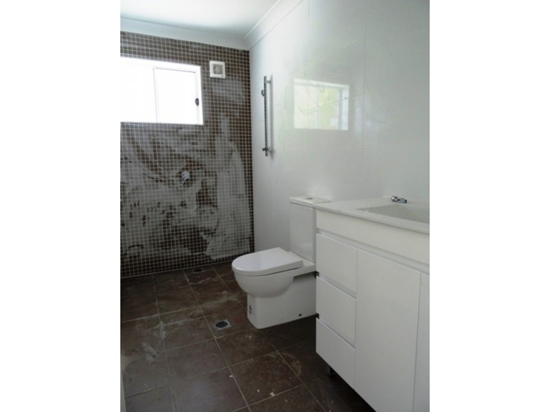 9 Phillips Avenue, West Wollongong NSW 2500