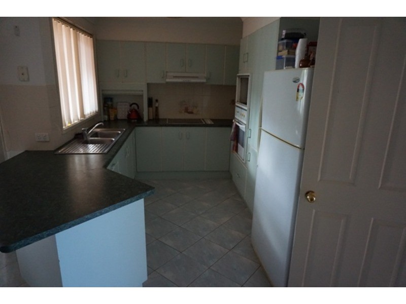 20 Lake Heights Road, Lake Heights NSW 2502