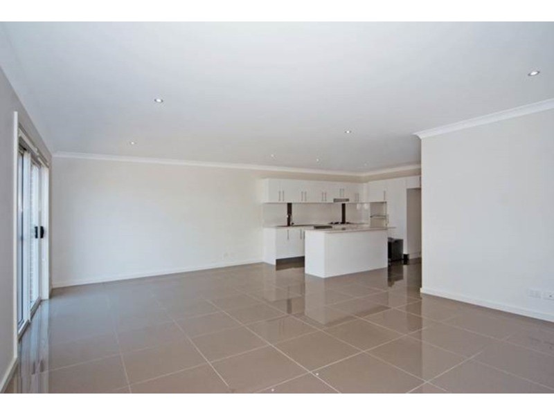 11 Cascade Circuit, Albion Park NSW 2527