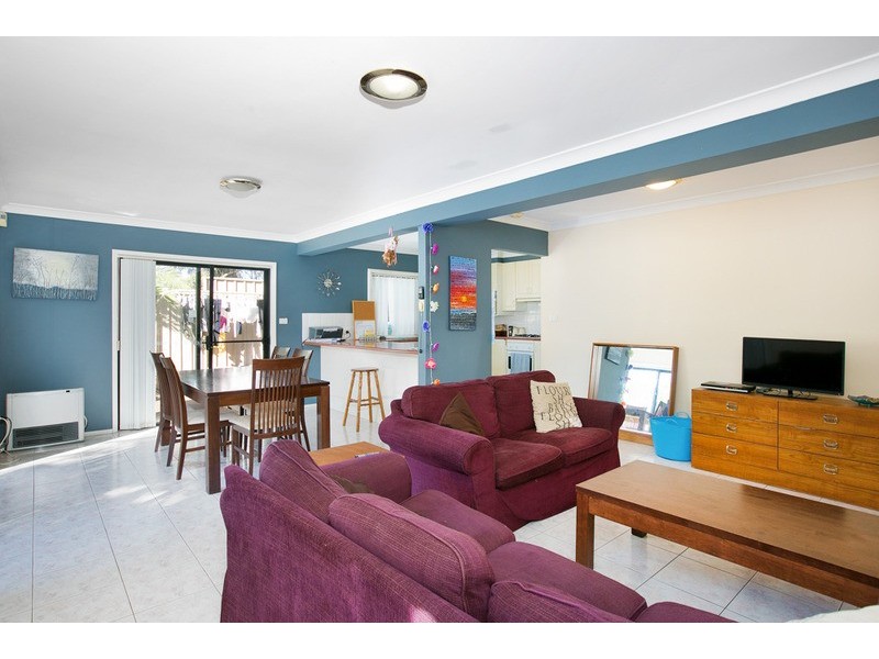 2/73 Gilmore  Street, Wollongong NSW 2500