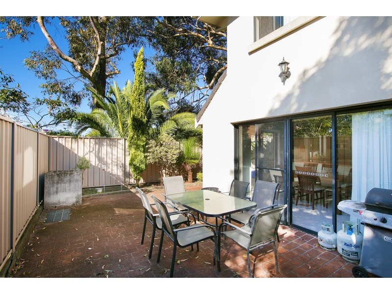 2/73 Gilmore  Street, Wollongong NSW 2500