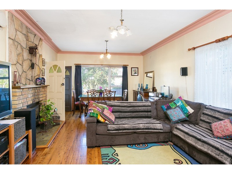 32 Windang  Road, Primbee NSW 2502