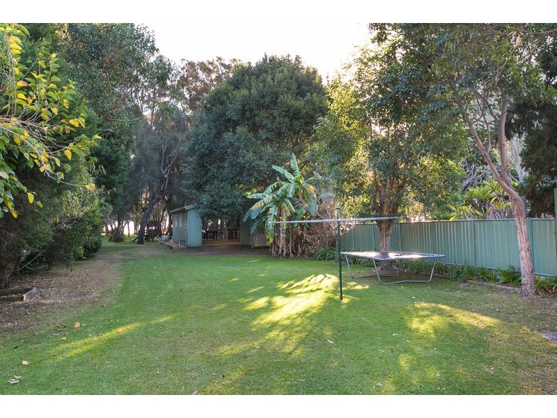 32 Windang  Road, Primbee NSW 2502