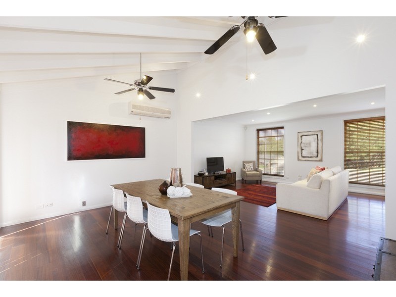 26 Deenyi  Close, Cordeaux Heights NSW 2526