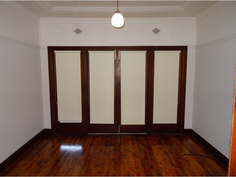 17 Gladstone Avenue, Wollongong NSW 2500