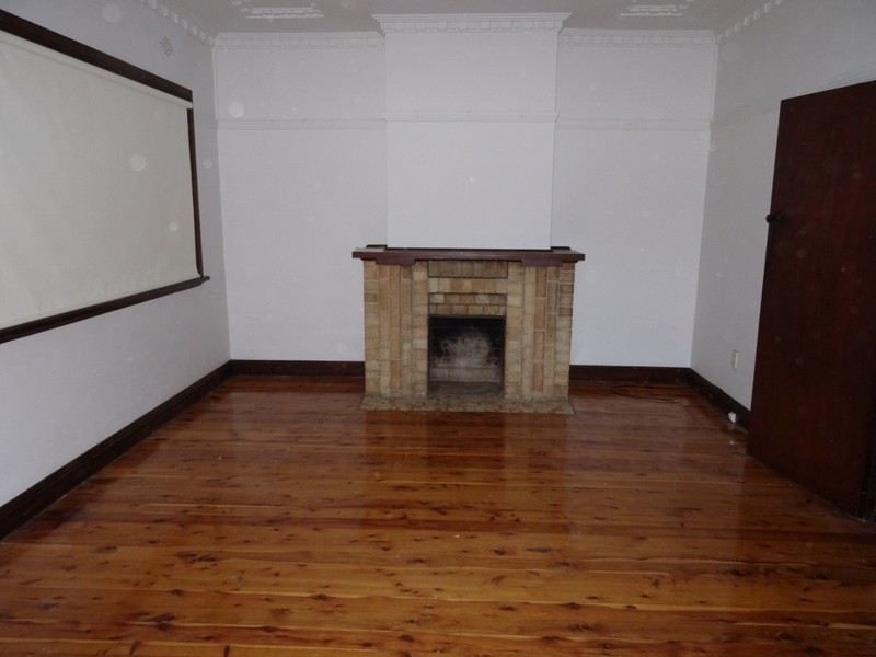 17 Gladstone Avenue, Wollongong NSW 2500