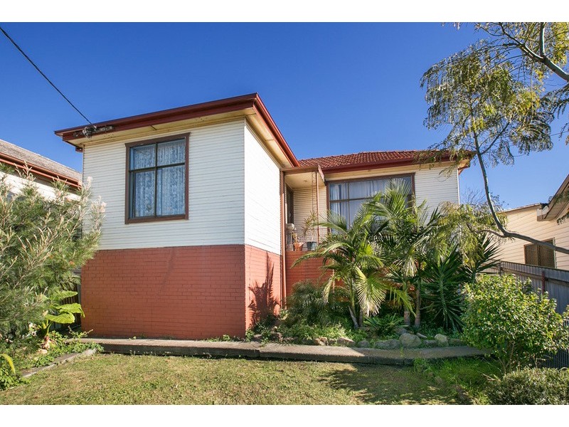 46 Lake Avenue, Cringila NSW 2502