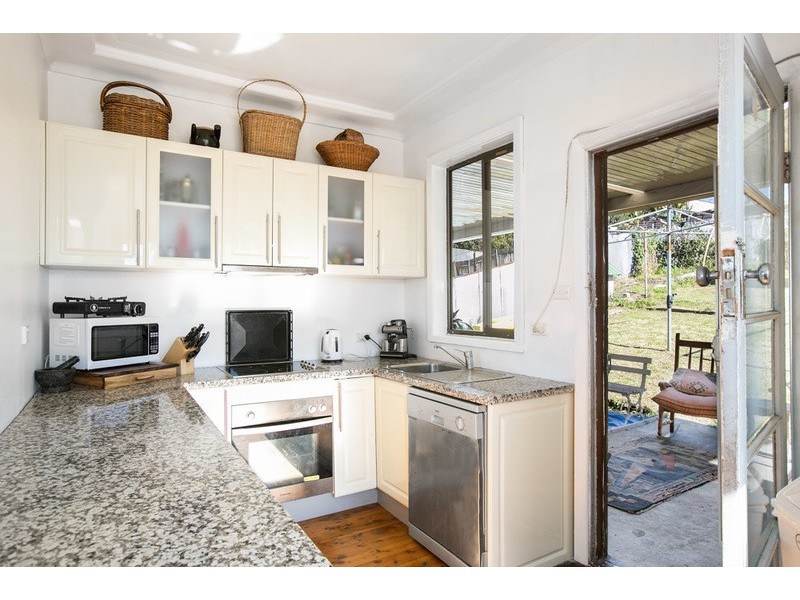 46 Lake Avenue, Cringila NSW 2502