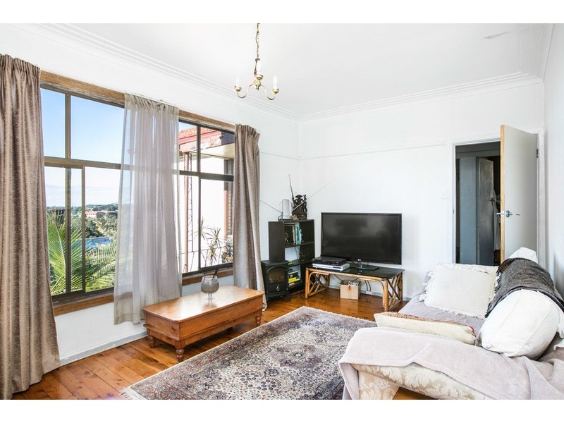 46 Lake Avenue, Cringila NSW 2502