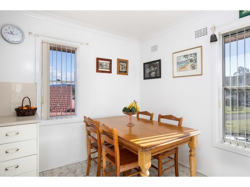 9 Wirri Place, Berkeley NSW 2506