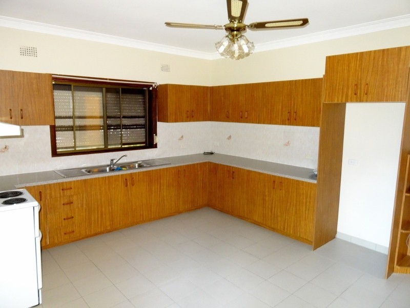 19 James Road, Corrimal NSW 2518