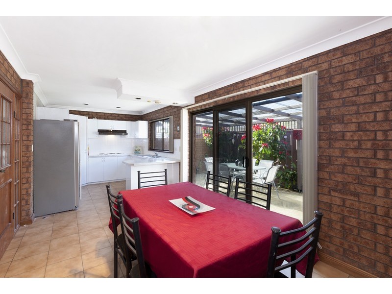 2/85 Addison  Avenue, Lake Illawarra NSW 2528