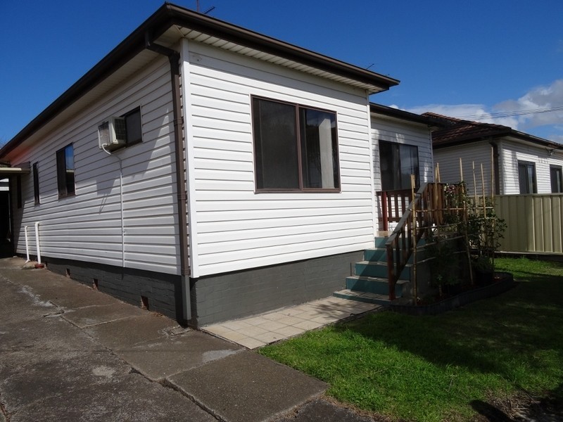 17 Bermingham Street, Cringila NSW 2502