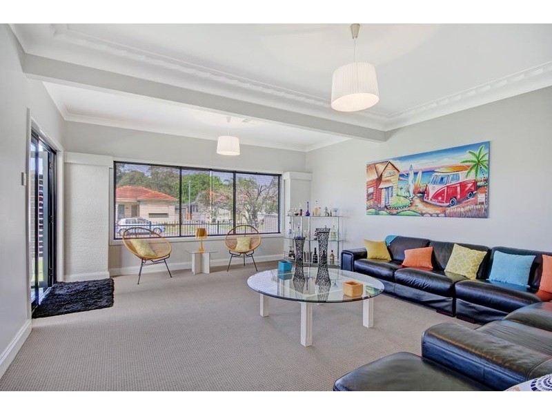 50 Lake Parade, East Corrimal NSW 2518